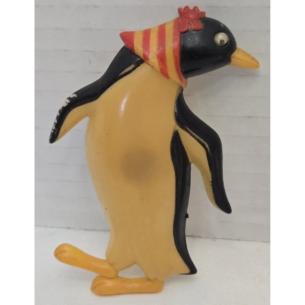 Vtg 1980s SNP Chicago Penguin Refrigerator Magnets Pair - Hong Kong Retro Kitsch
